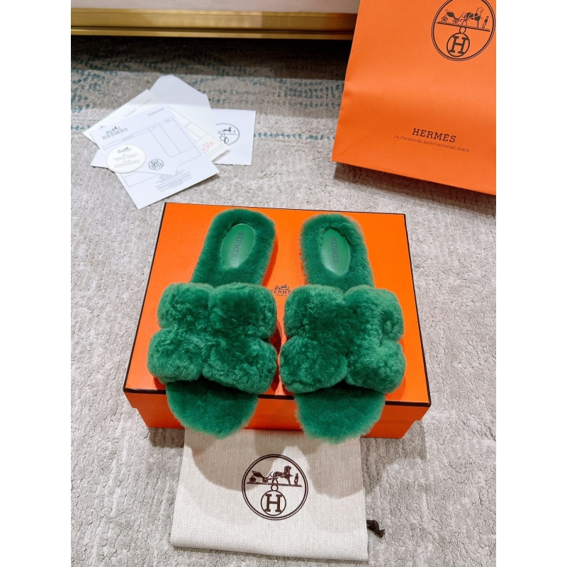 H**mes slippers